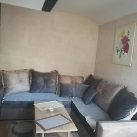 Sasa Apartment *